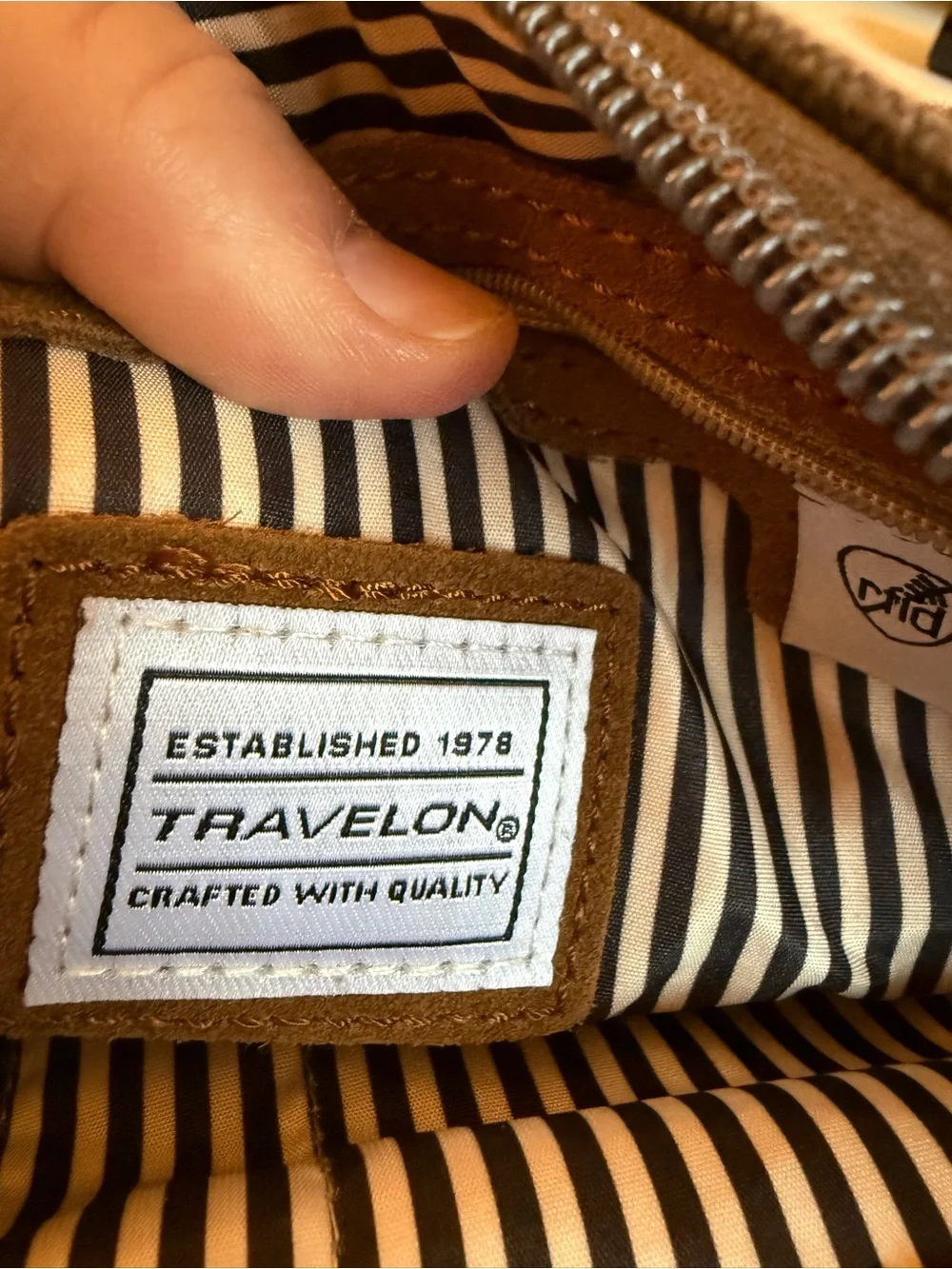 Travelon Anti-Theft Heritage Crossbody Bag